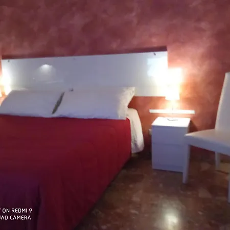 Frühstückspension Fontanarossa Airport -private Parking-