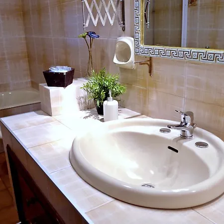 فندق مبيت وإفطار Bed & Breakfast Fontanarossa Airport 3*