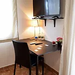 Fontanarossa Airport -private Parking- Bed & Breakfast 4*