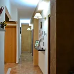 Bed & Breakfast Fontanarossa Airport -private Parking-