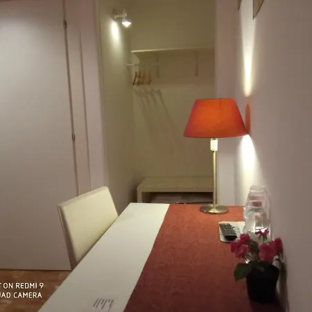 Bed and breakfast Fontanarossa Airport -private Parking-